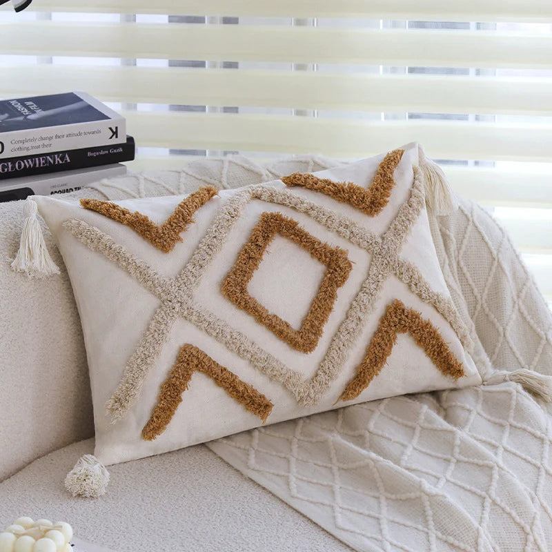 Throw Pillow Cover Cotton-Linen Hand-Tufted Diamond & Tassels