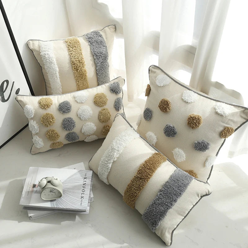 Throw Pillow Cover Cotton-Linen Tufted Pom-Pom Concealed Zipper