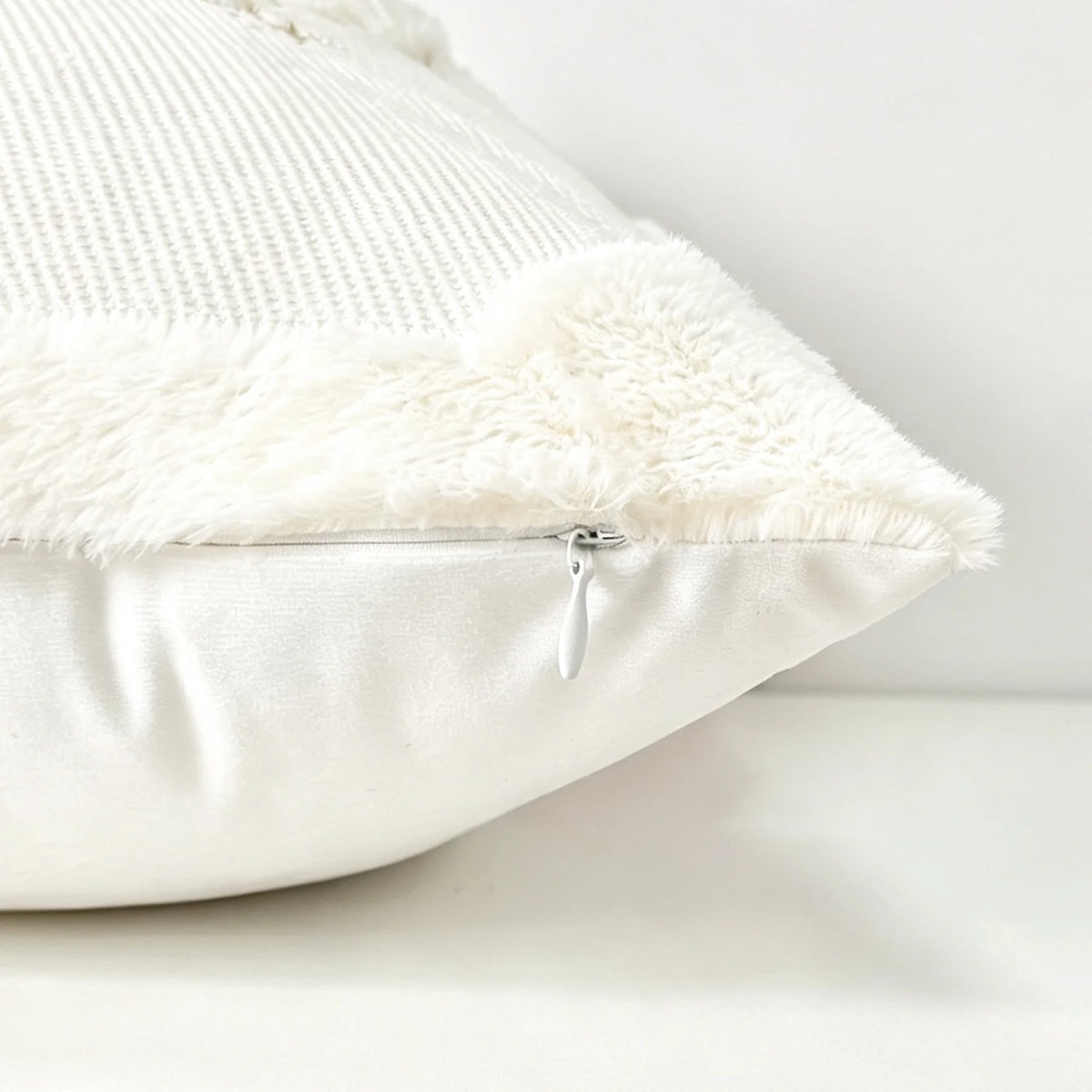 Throw Pillow Faux-Fur Gold-Thread Snowflake Machine Washable