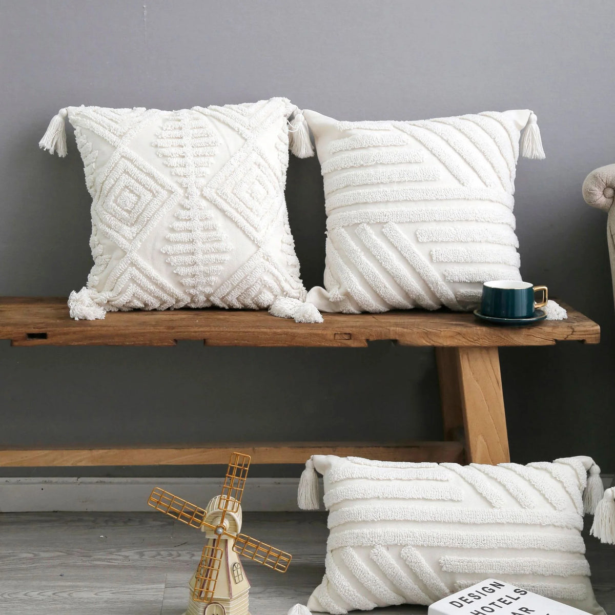 Throw Pillow High-Relief Tufted Cotton Removable Cover Corner Tassels