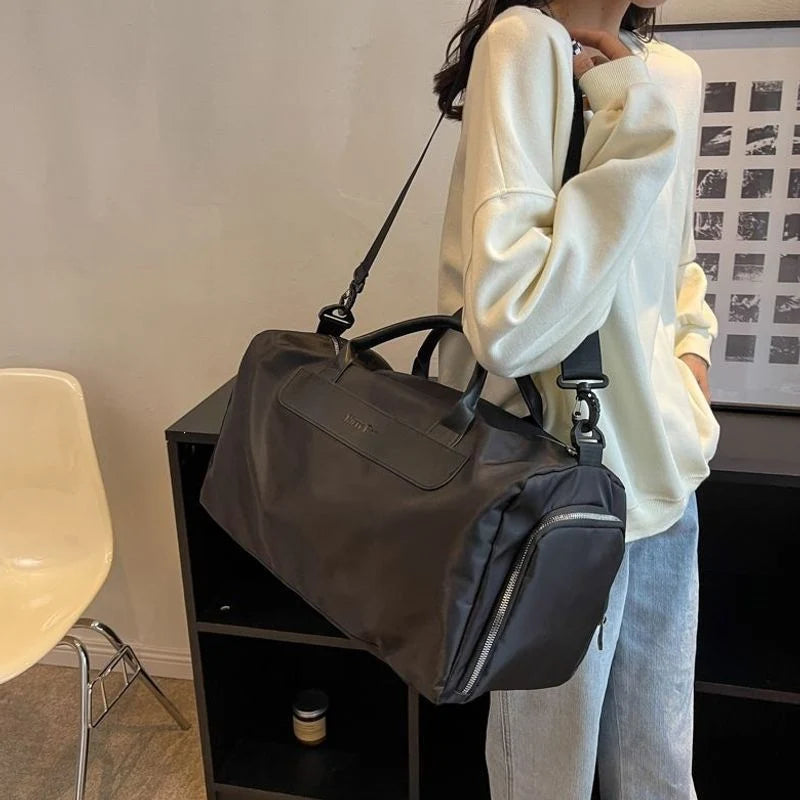 Travel Duffel Bag Durable Fabric Multiple Compartments & Adjustable Strap