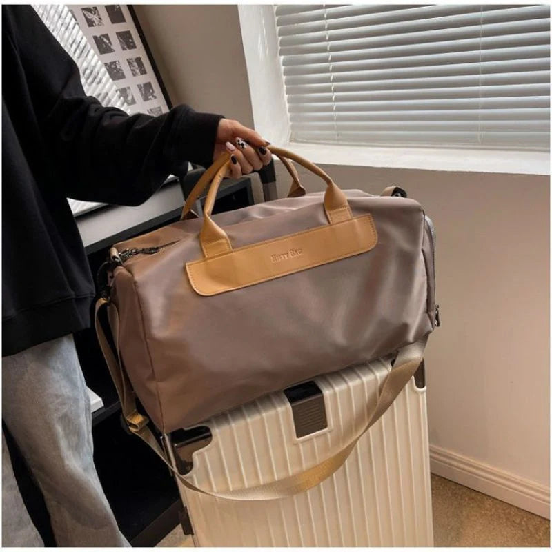 Travel Duffel Bag Durable Fabric Multiple Compartments & Adjustable Strap