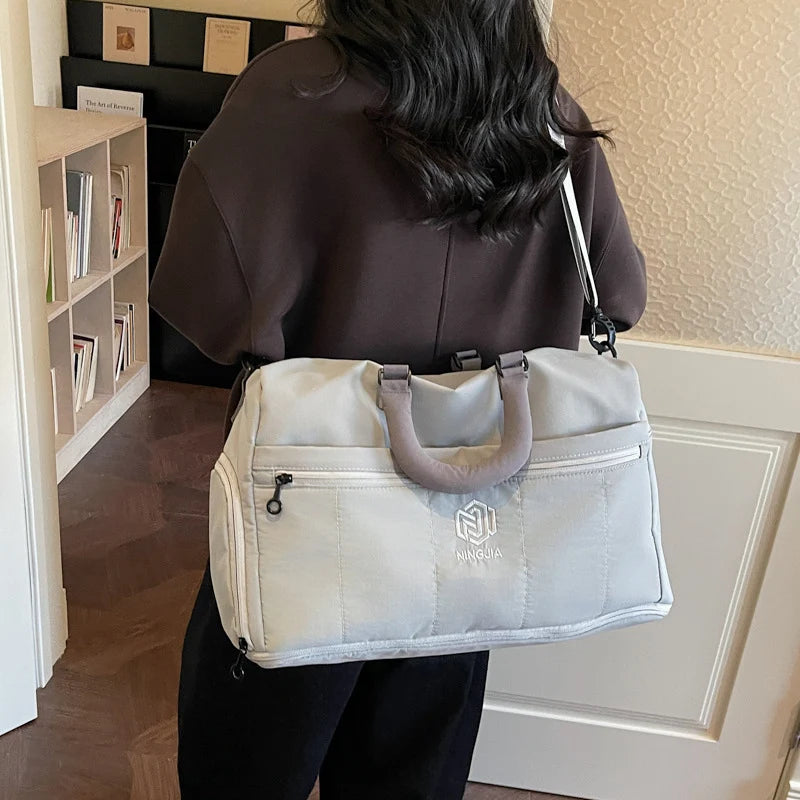 Travel Duffel Bag Large Capacity Multiple Zippered Pockets