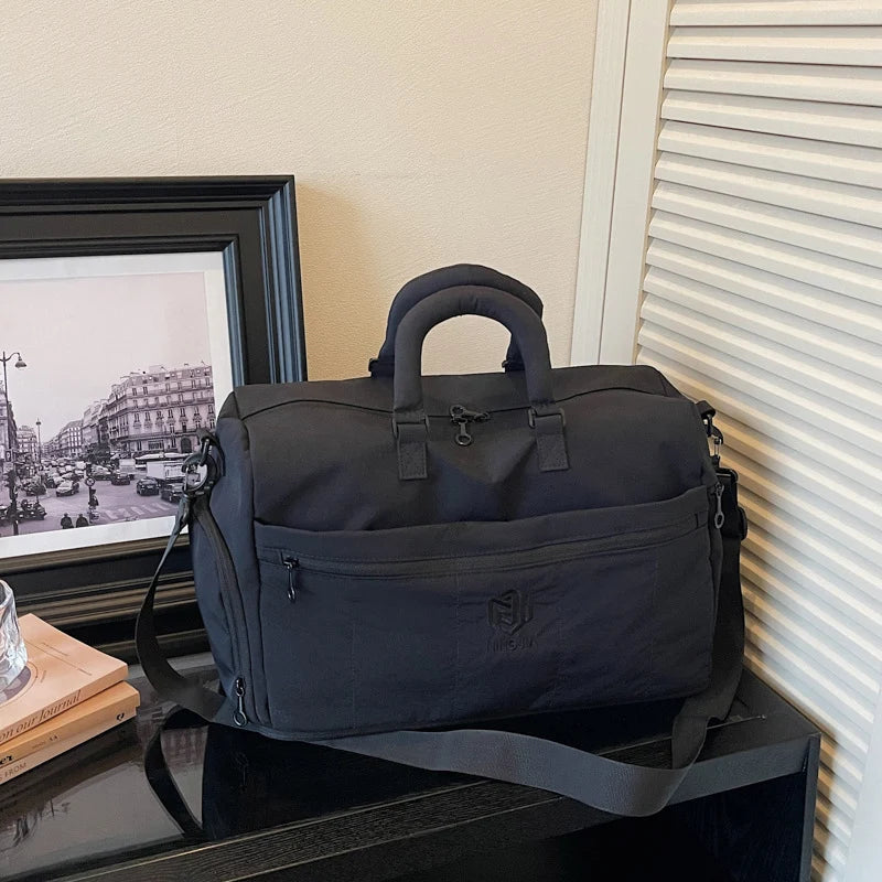 Travel Duffel Bag Large Capacity Multiple Zippered Pockets