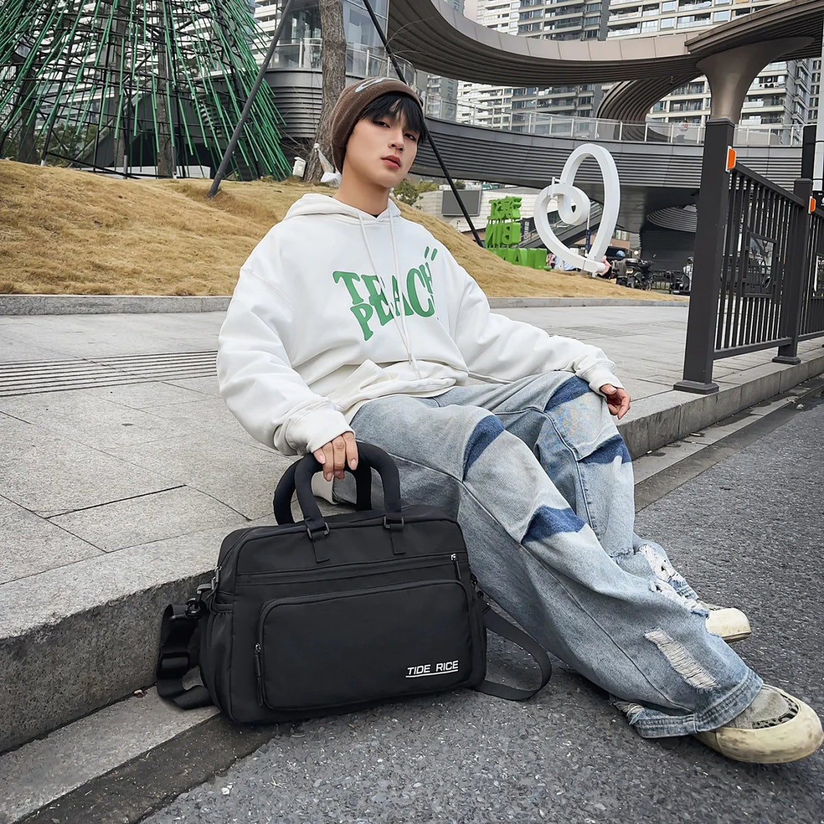 Travel Duffel Bag Spacious Interior & Multiple Pockets