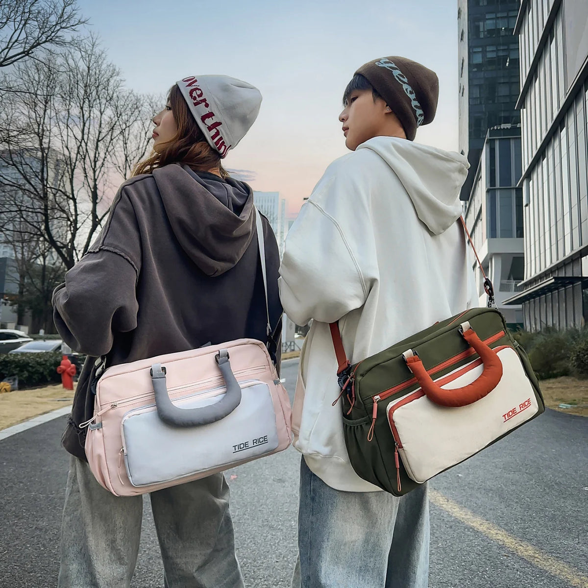Travel Duffel Bag Spacious Interior & Multiple Pockets