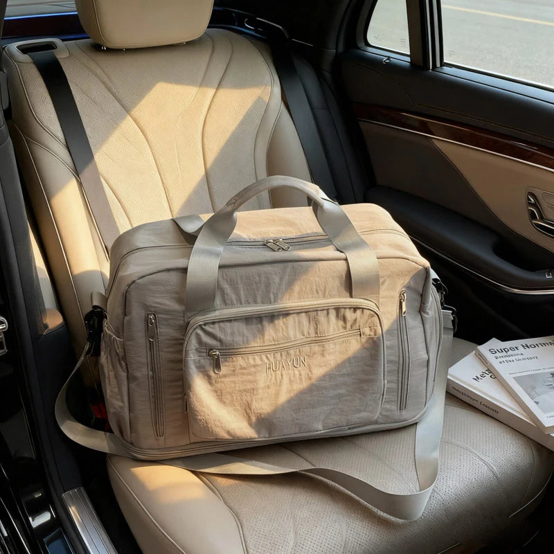 Travel Duffel Bag Spacious Main Compartment Wear-Resistant Fabric