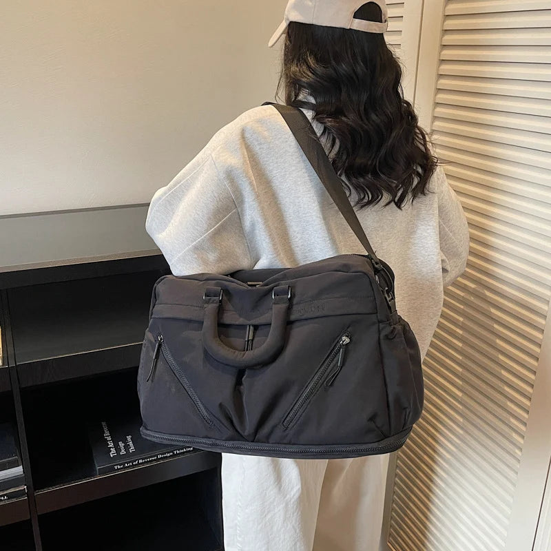 Travel Duffel Bag Spacious Weather-Resistant Multiple Pockets