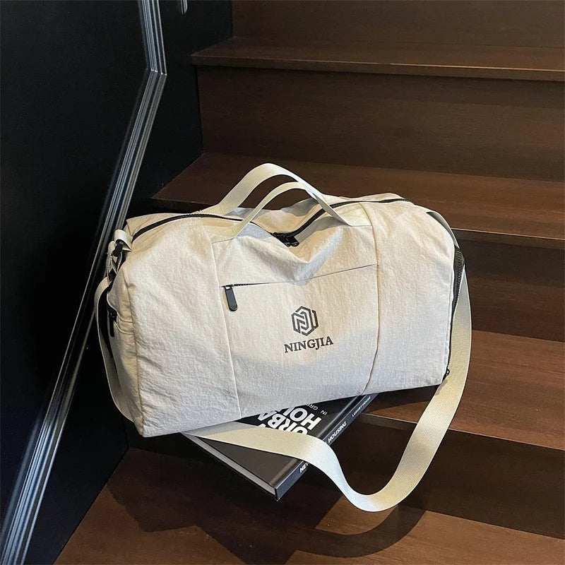 Travel Duffel Bag Water-Resistant Fabric & Multiple Pockets