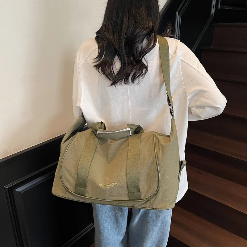 Travel Duffel Bag Water-Resistant Spacious Padded Handles