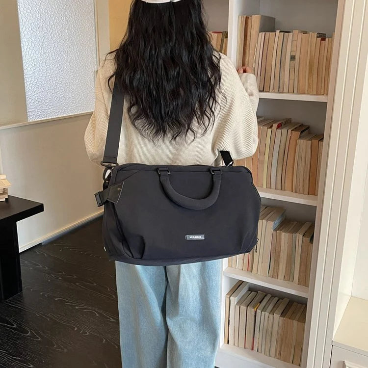 Travel Duffle Bag Multiple Pockets Adjustable Shoulder Strap