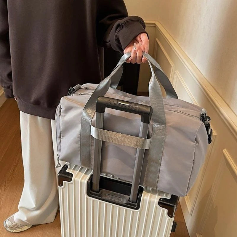 Travel Duffle Bag Spacious Water-Resistant Fabric Organized Pockets