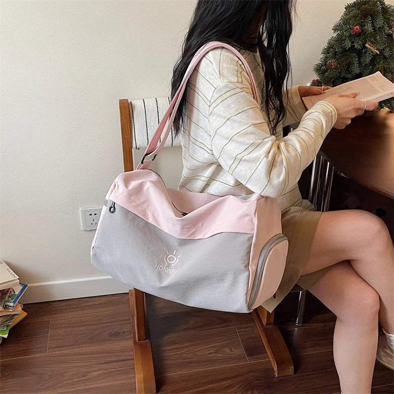 Travel Duffle Bag Water-Resistant & Multi-Compartment Padded Shoulder Strap
