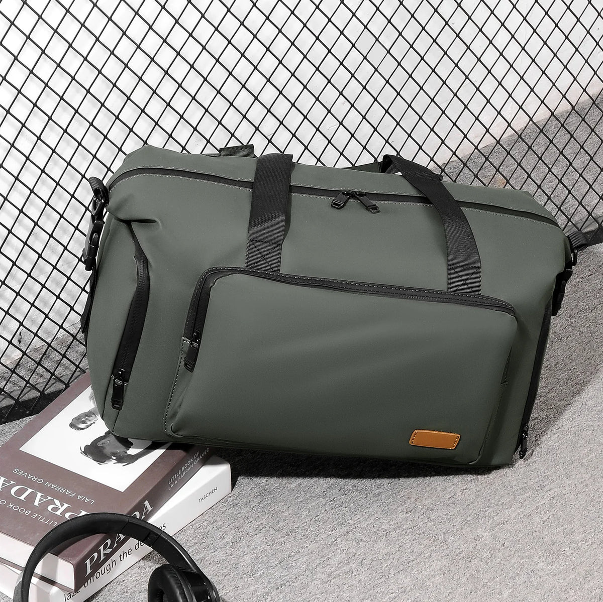 Travel Duffle Bag Waterproof & Stain-Resistant Detachable Shoulder Strap