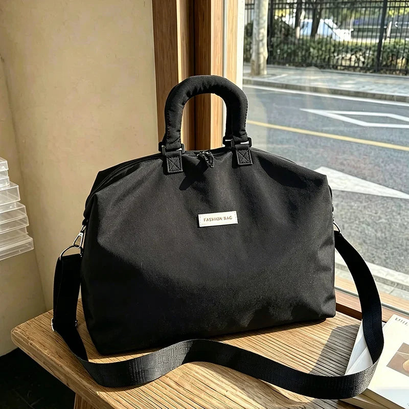Travel Duffle Bag Weather-Resistant Large Capacity & Multiple Pockets
