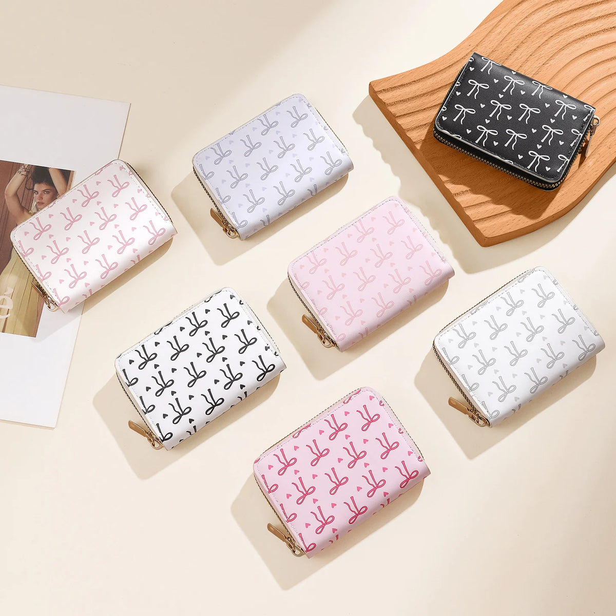 Wallet Bow Pattern Zipper Closure Multiple Card Slots