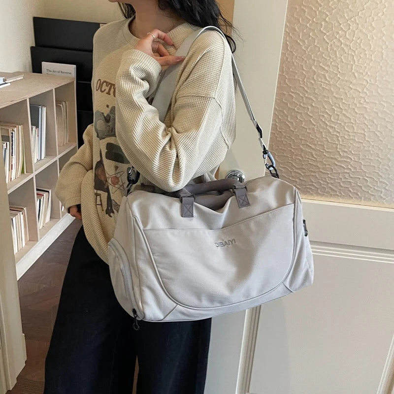 Weekender Duffel Bag Water-Resistant Multiple Pockets & Padded Strap
