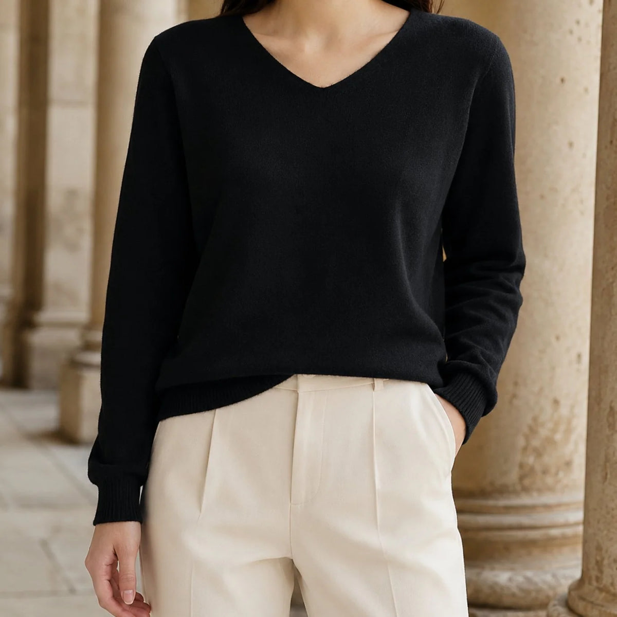 Women's Sweater Fine Wool V-Neck Relaxed Fit