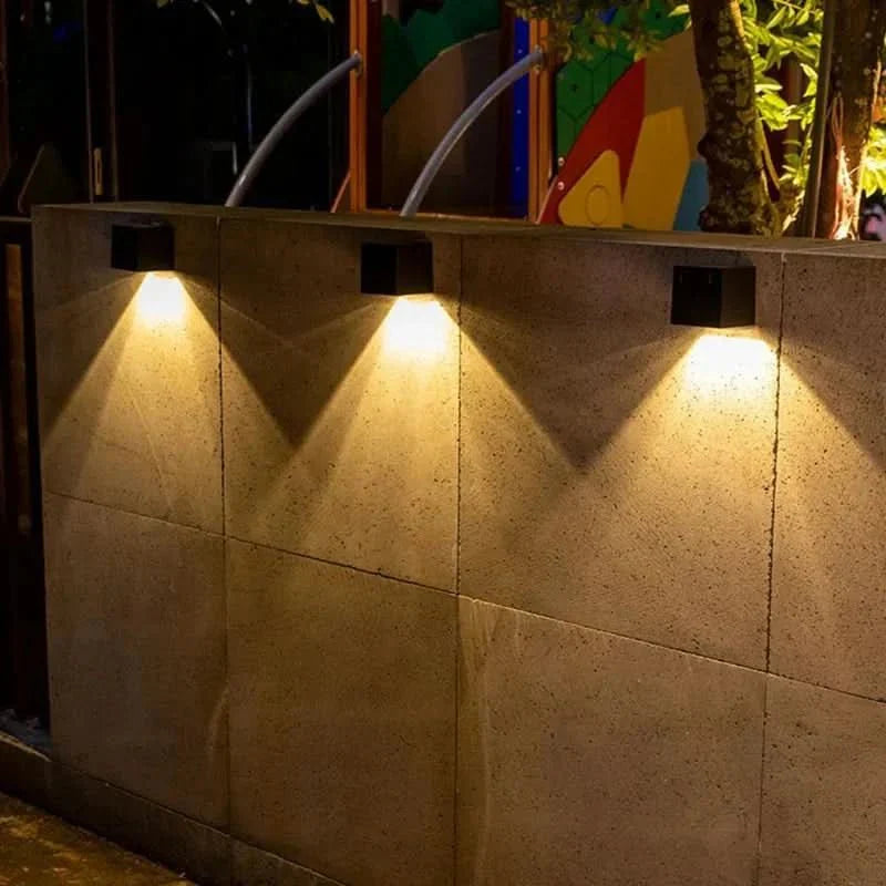 Solarbetriebene Wandleuchte | Wetterfeste LED Außenlampe | Luminara