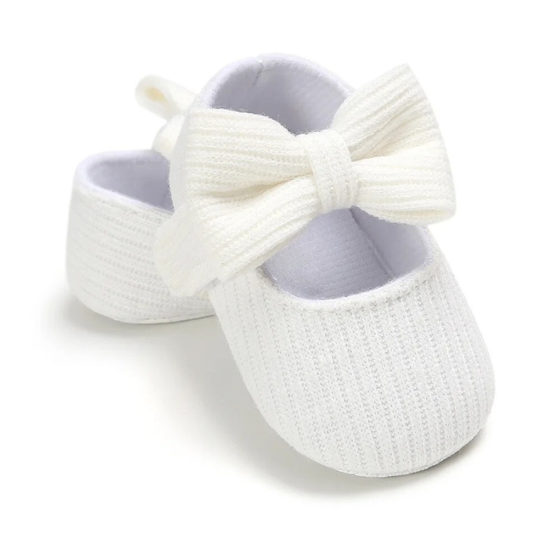 Girls' athletic sneakers