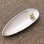 Eleganter Räucherstäbchenhalter aus Metall | AromaLux