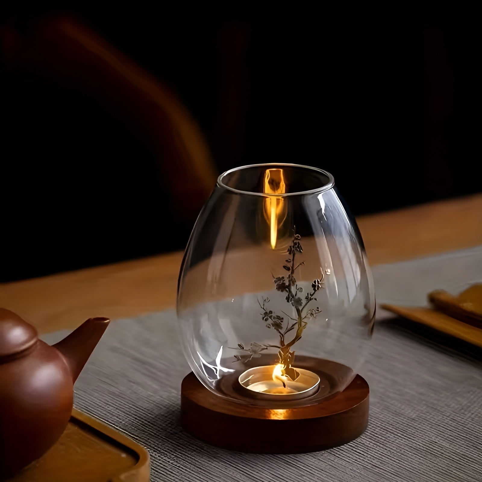 Elegant Set of 2 Glass Candle Holders with Wooden Base – Retro-Zen Flair for Your Home