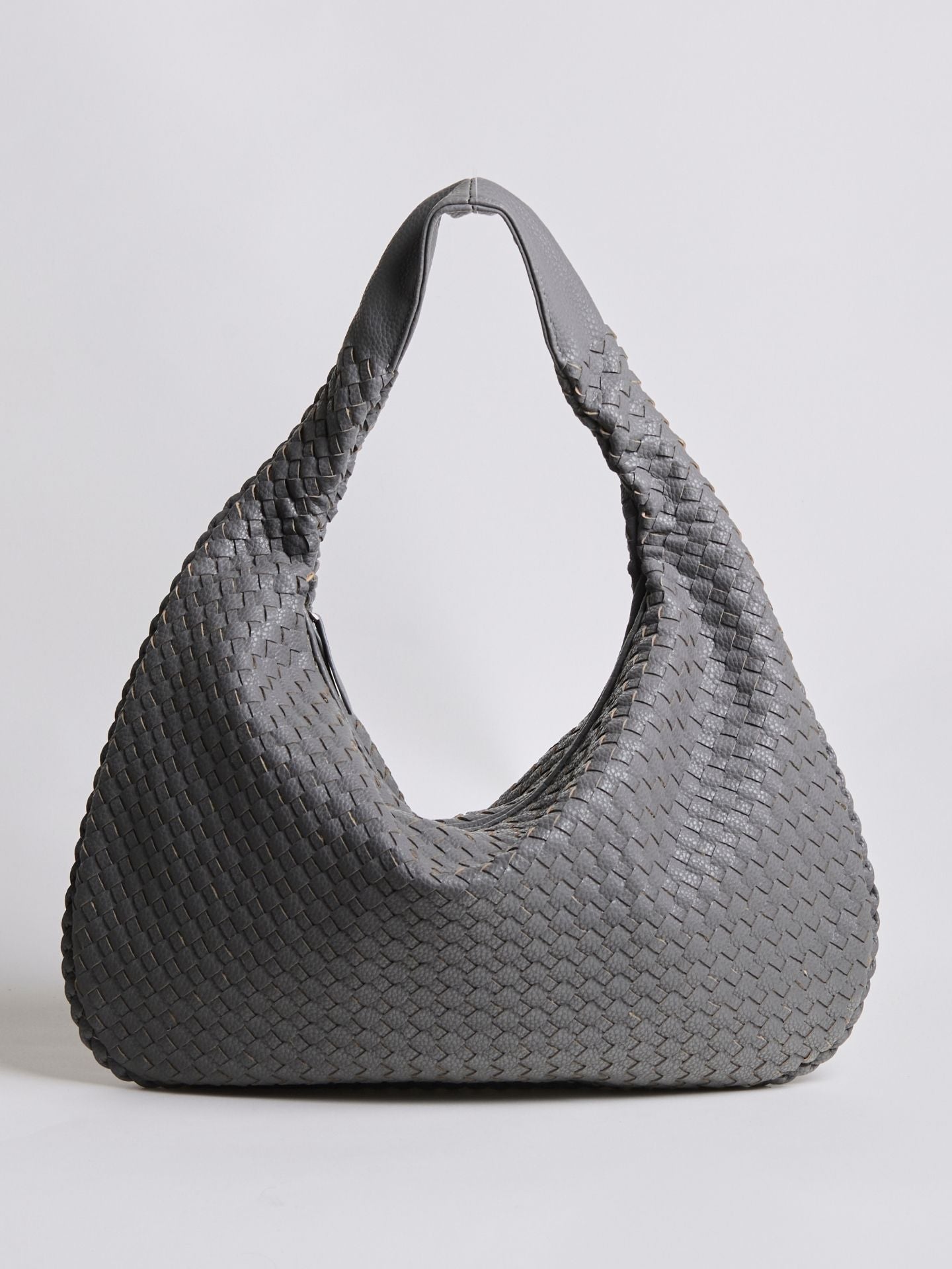 Stylish Women's Shoulder Bag with Braided Design