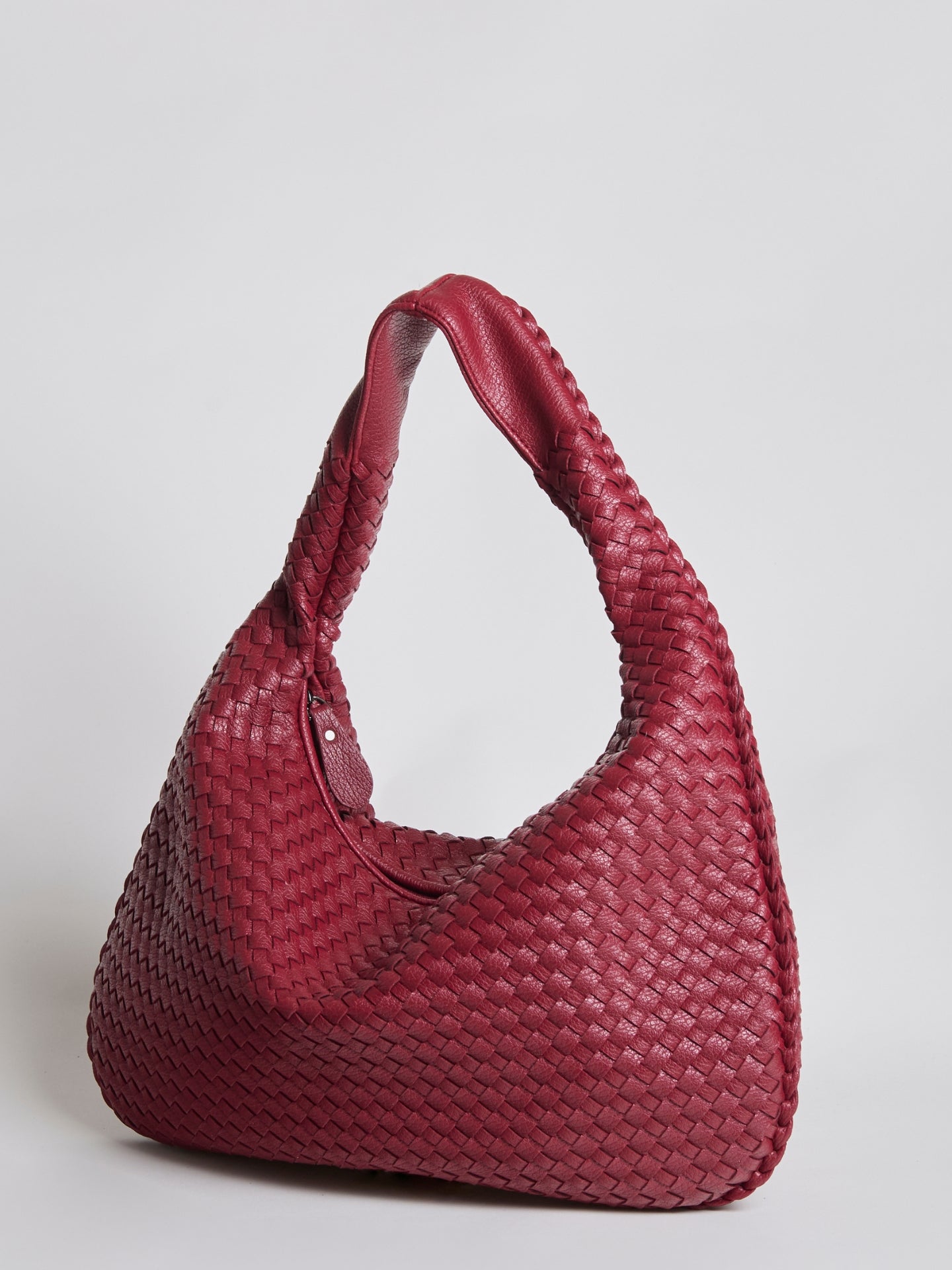 Stylish Women's Shoulder Bag with Braided Design