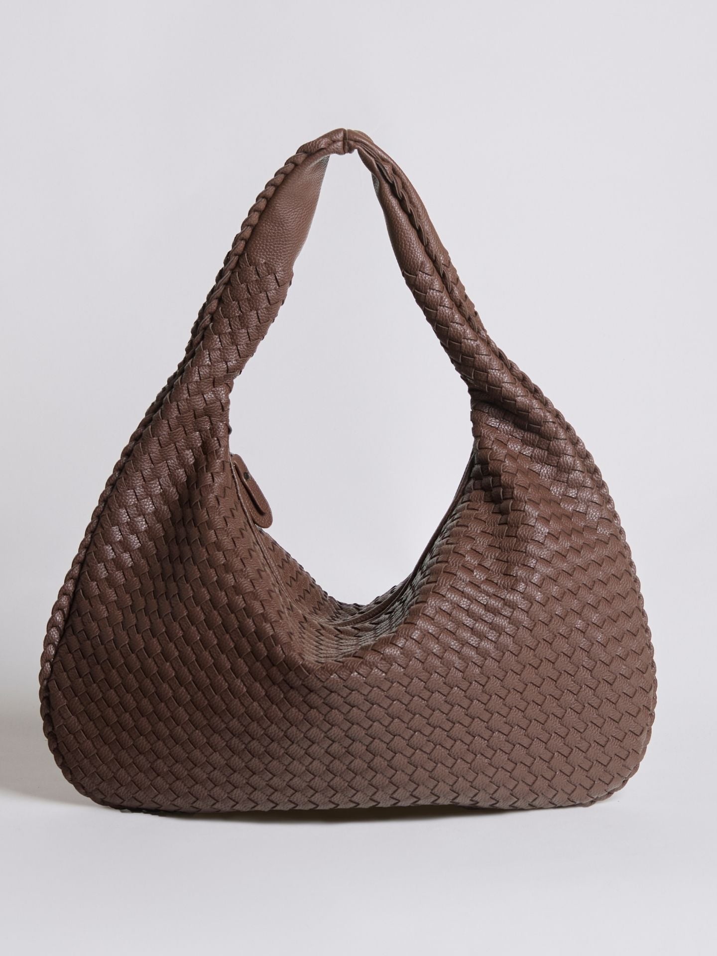 Stylish Women's Shoulder Bag with Braided Design