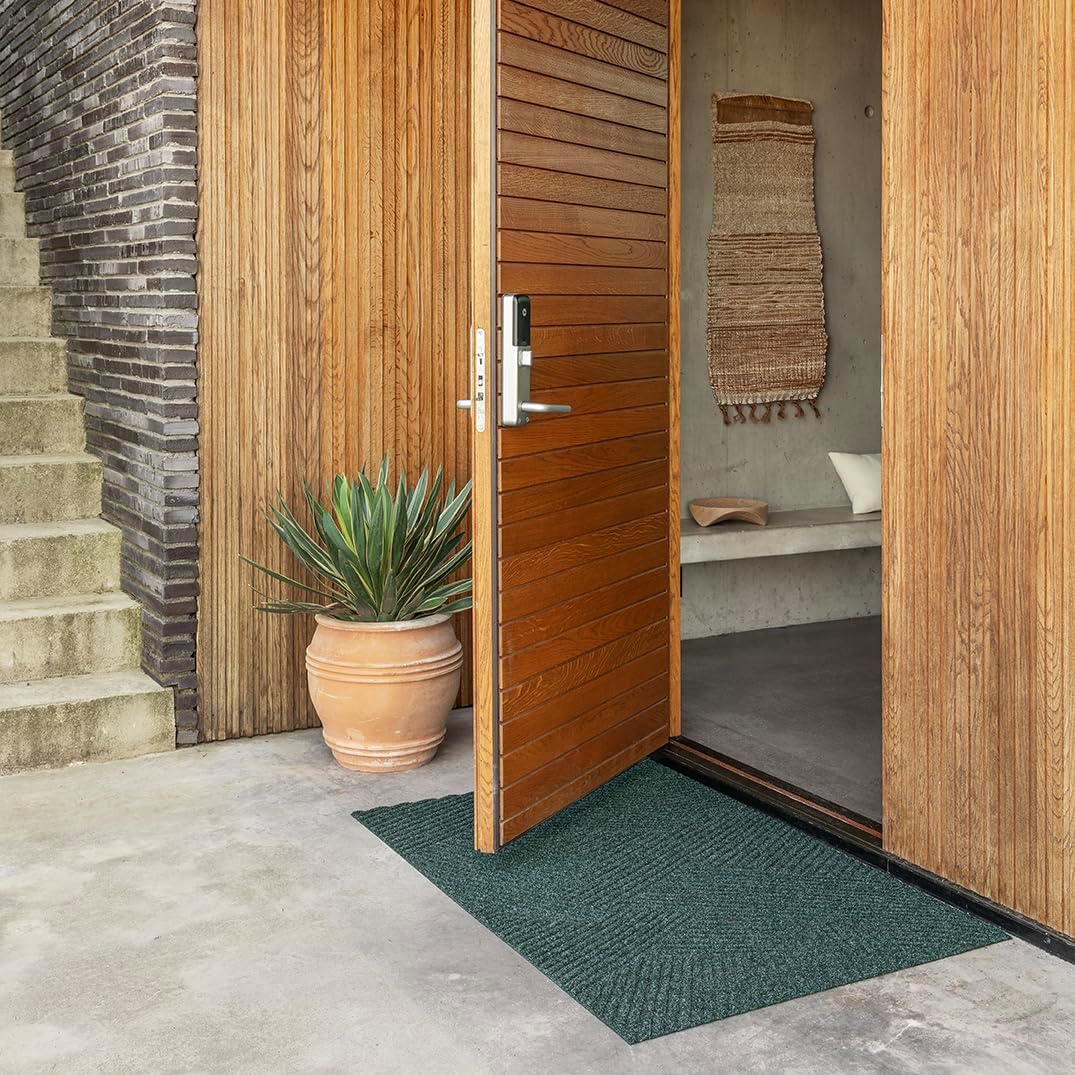 Non-slip doormat for indoor and outdoor use – cleanliness guaranteed
