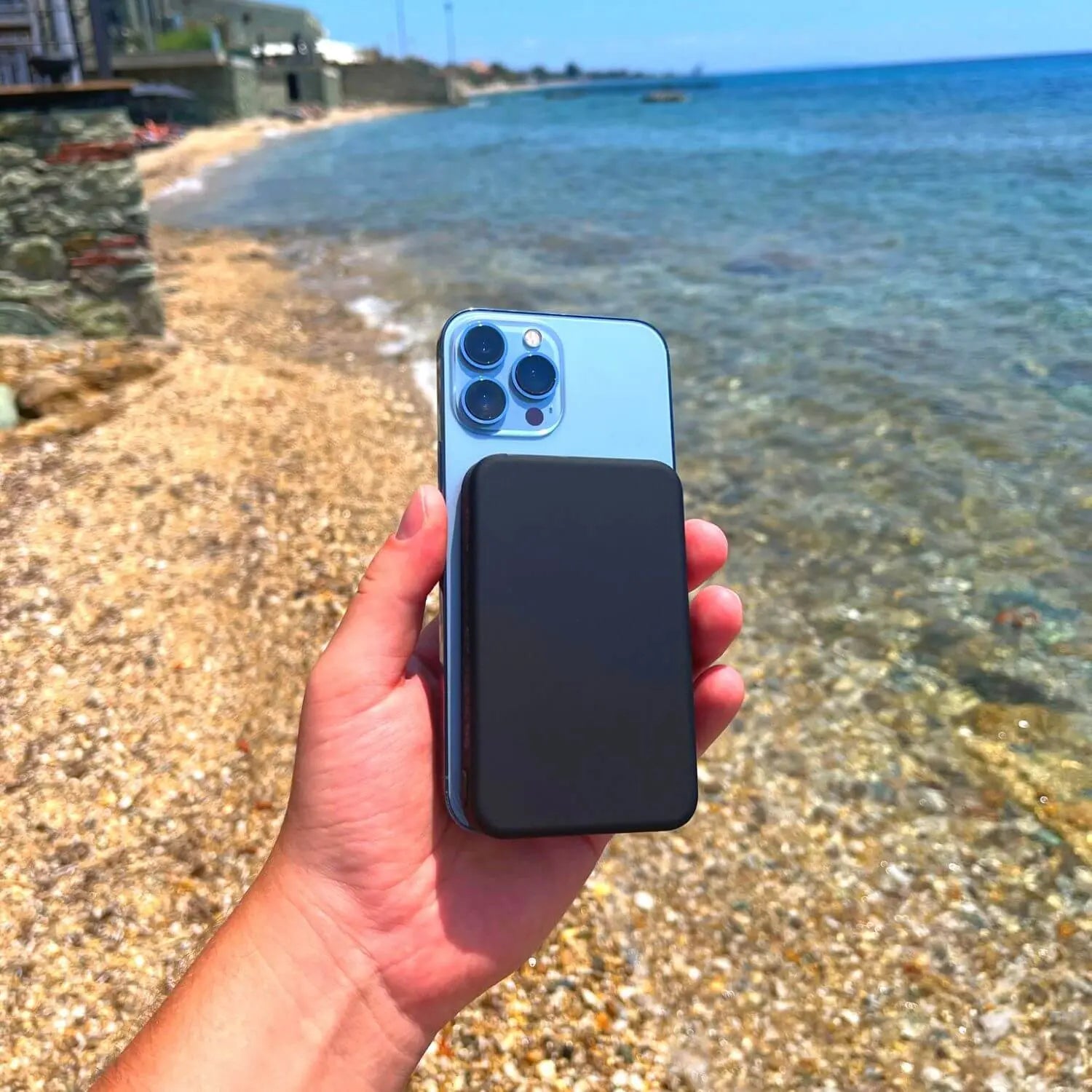 Magnetic Power Bank – Compact and Powerful for Smartphones