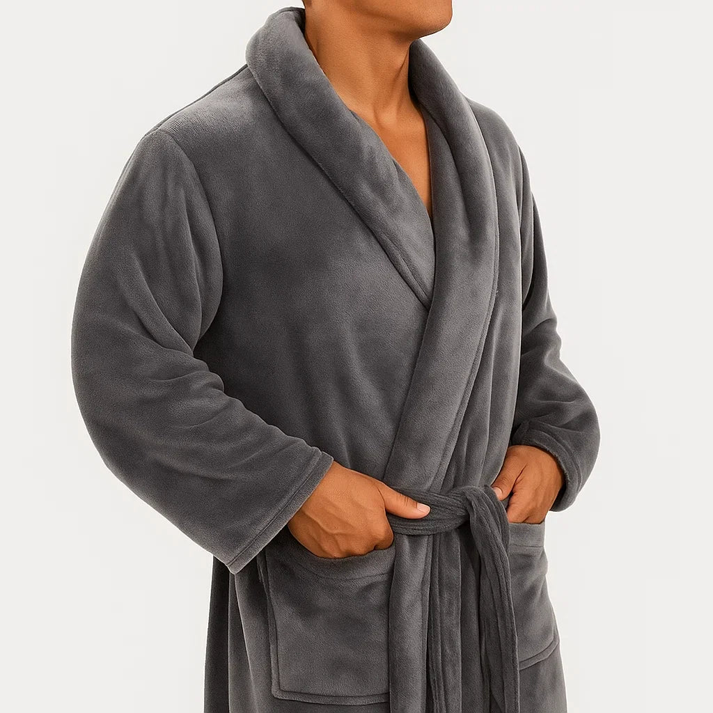 Wärmender Fleece-Bademantel mit schickem Kragen und Taschen