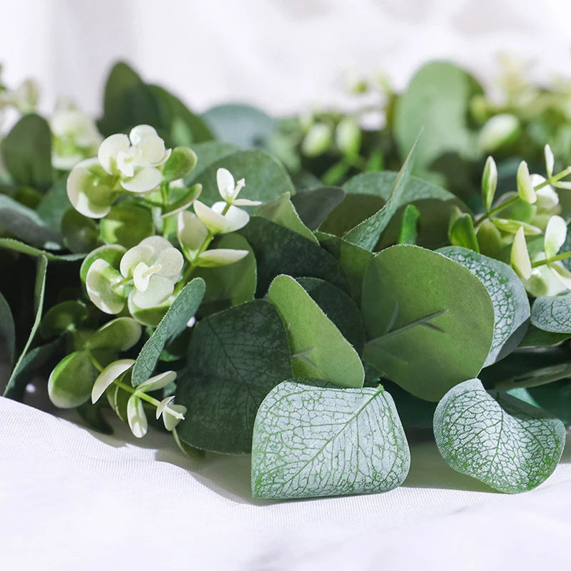 Eucalyptus Bliss | Handgefertigter Eukalyptuskranz mit Blumen | Perfekte Dekoration für jeden Anlass