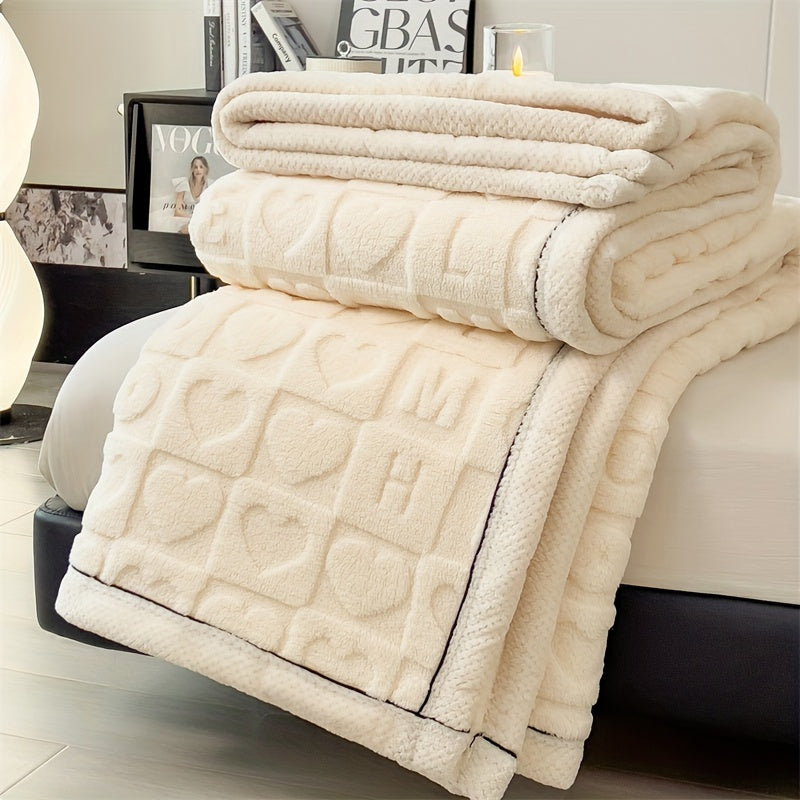 Cozy Fleece Blanket with Reversible Design – Elegant and Versatile