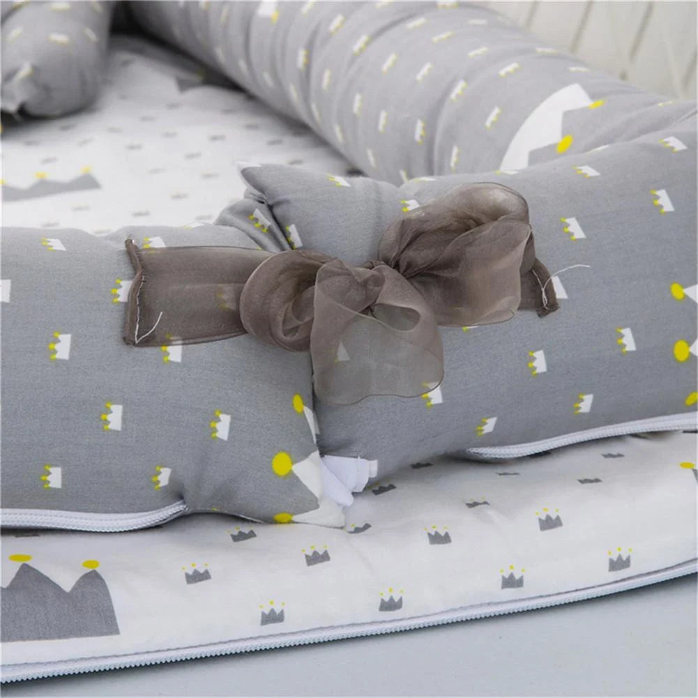Foldable Baby Bed with Pillow – Portable Design for Travel