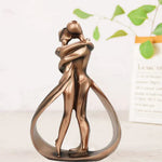 Elegant Bronze Sculpture of an Embracing Couple – Decorative Artwork for Your Home
