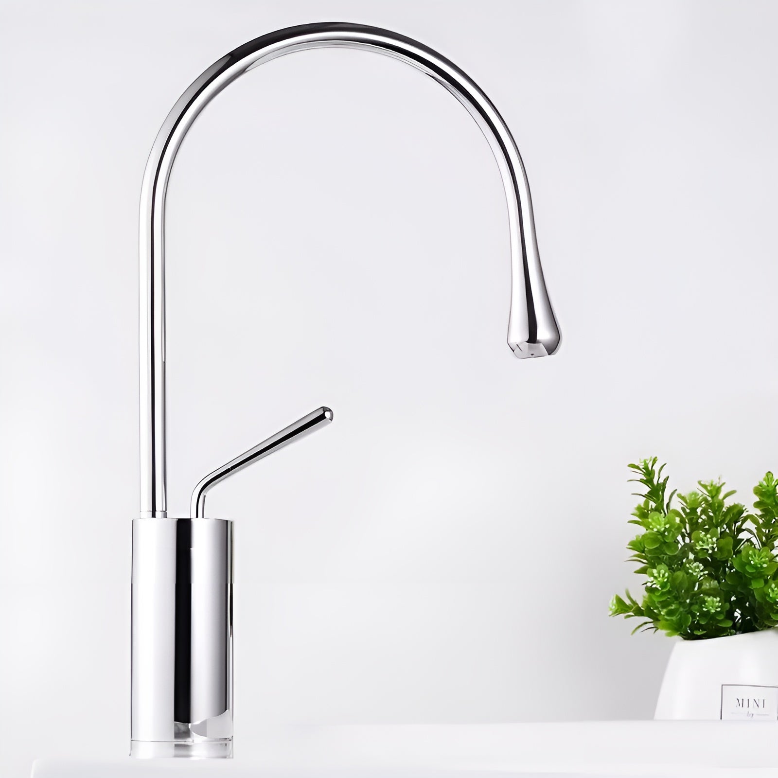 AquaFlow – Flexibler Wasserhahn für mühelose Steuerung