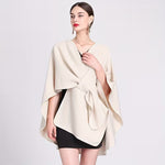 Stilvoller Damen-Poncho – Wärmender und winddichter Begleiter