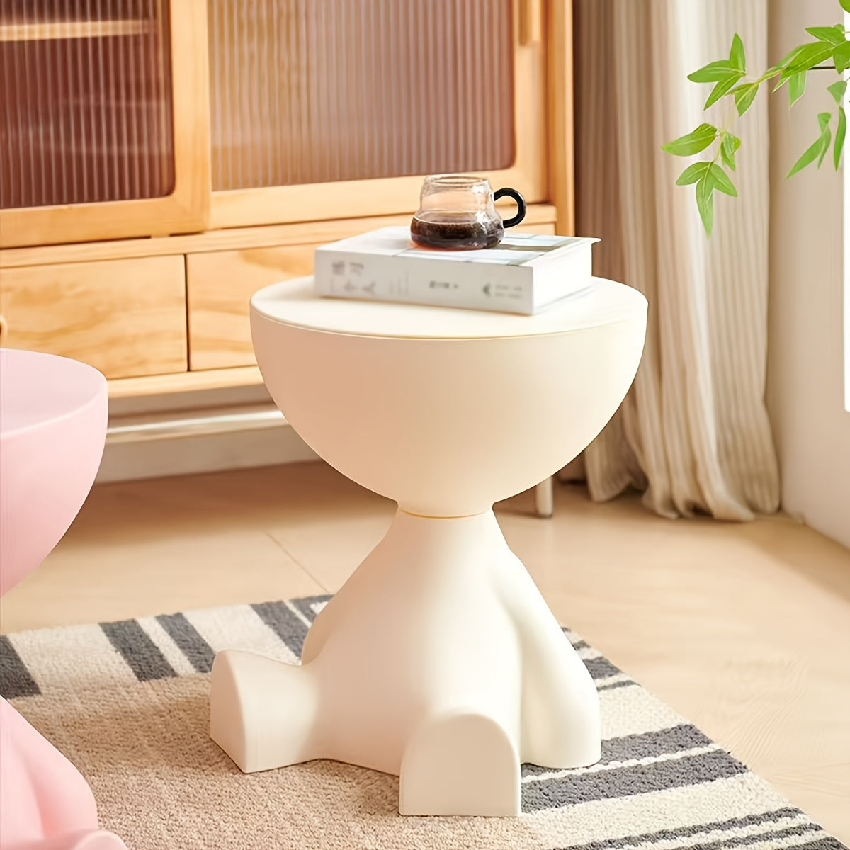Bear Table made of Plastic – Playful Bedside Table