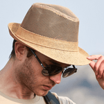 Airy summer hat for stylish wearers