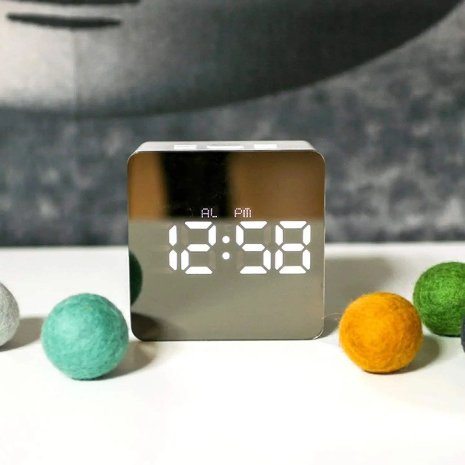 Elegant Digital Mirror Alarm Clock – LED Alarm with Temperature Display, Touch Control & Night Mode