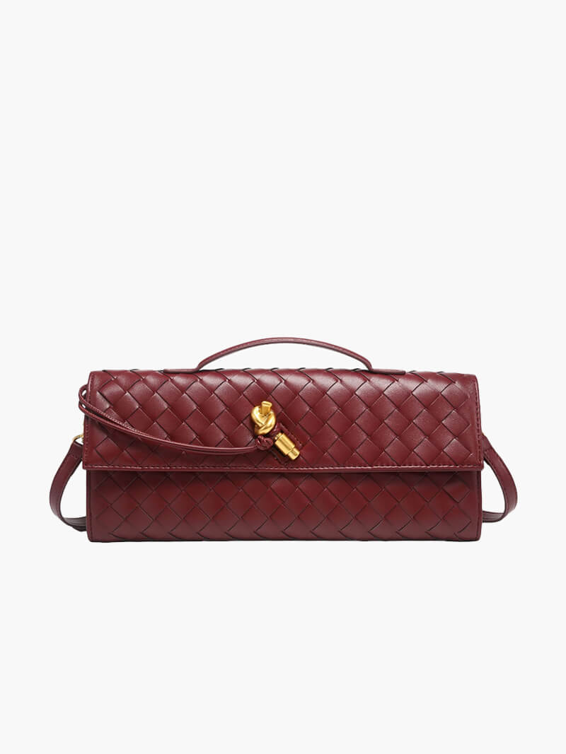 Elegant tote bag with a modern flair