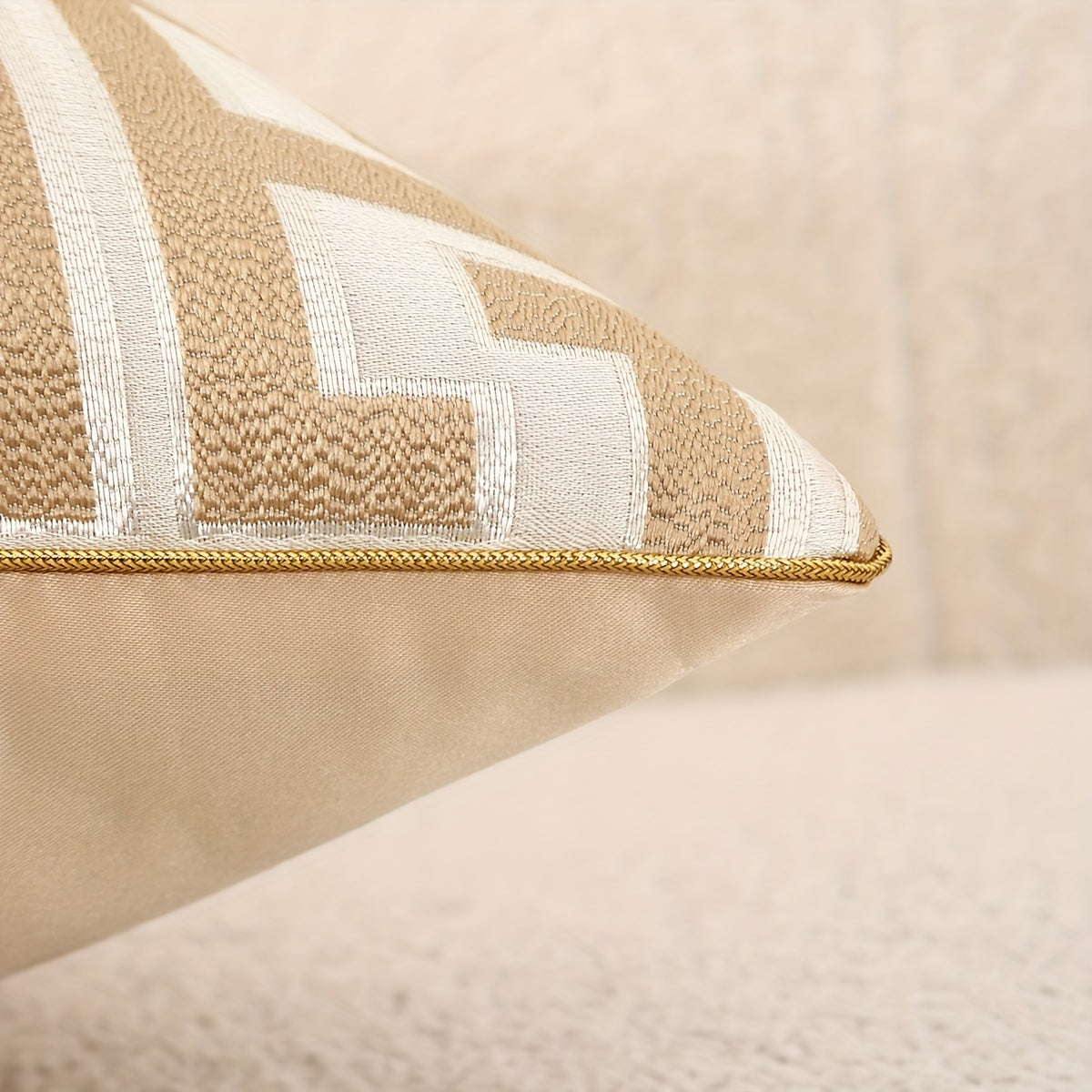2-Piece Set of Geometric Jacquard Pillow Covers with Hidden Zipper – Stylish Cushion Cases for Your Home