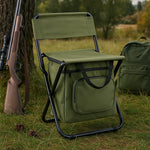Komfortabler Campingstuhl mit Kühltasche für unterwegs