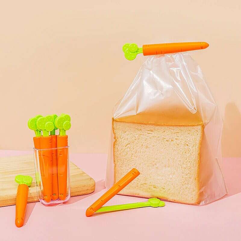 Set of 5 Carrot-shaped Food Sealing Clips