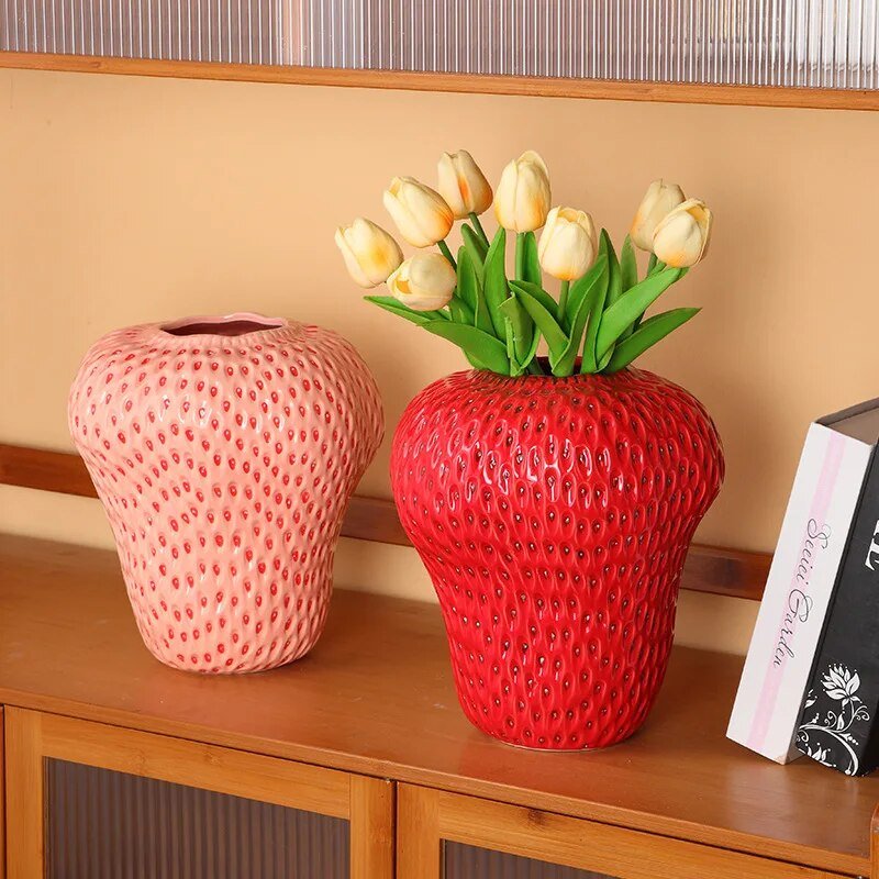 Moderne keramikvase in Erdbeerform - Lustige Wohnraumdekoration