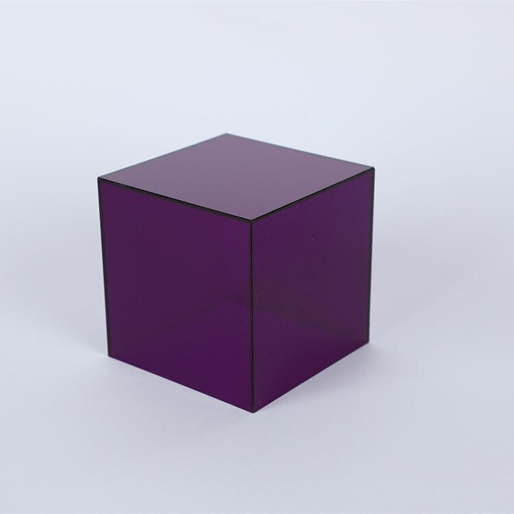 Bunte Acryl-Vitrine für Sammlerstücke und Zubehör – Displaybox