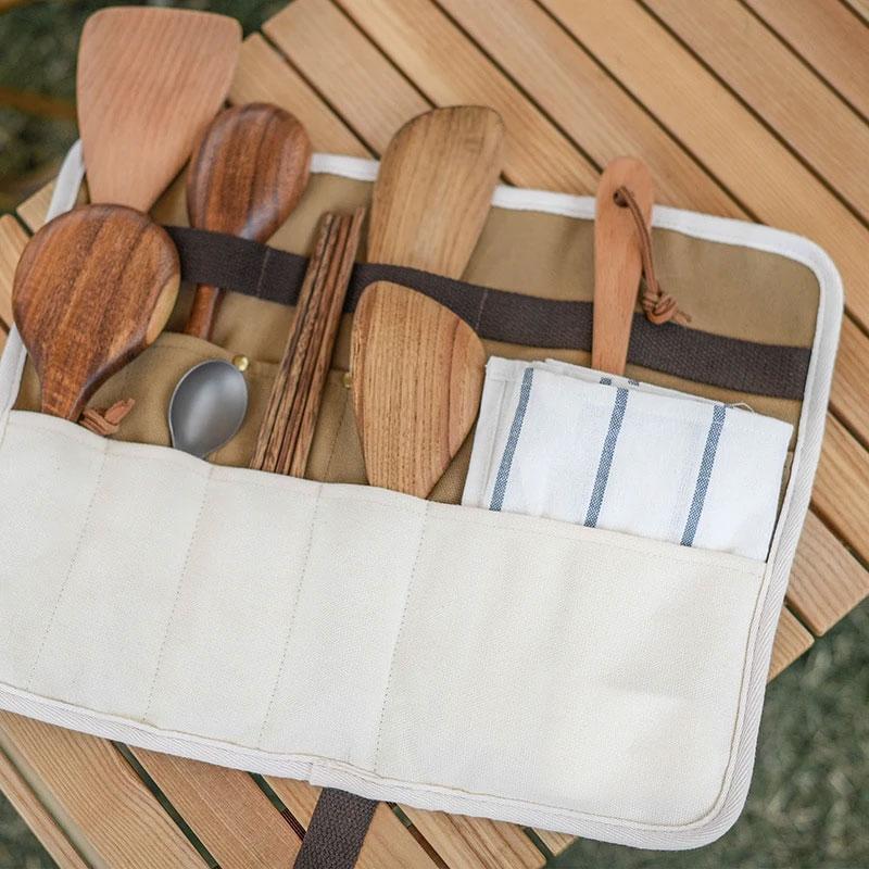 Practical Cutlery Organizer for Outdoor Use