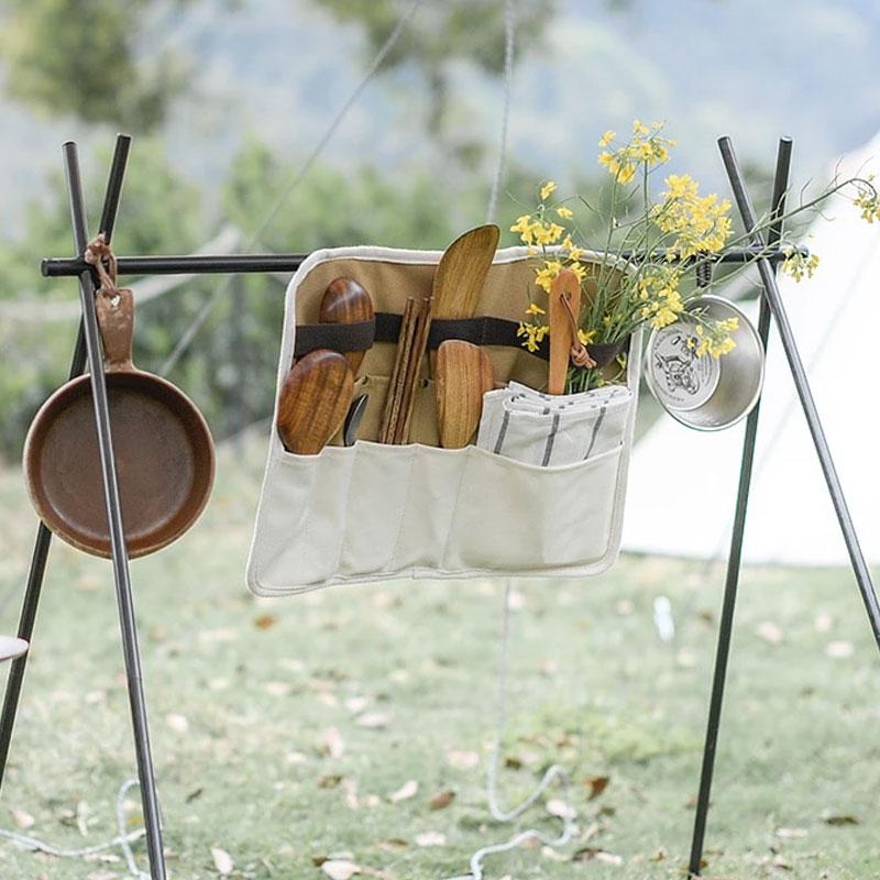 Practical Cutlery Organizer for Outdoor Use