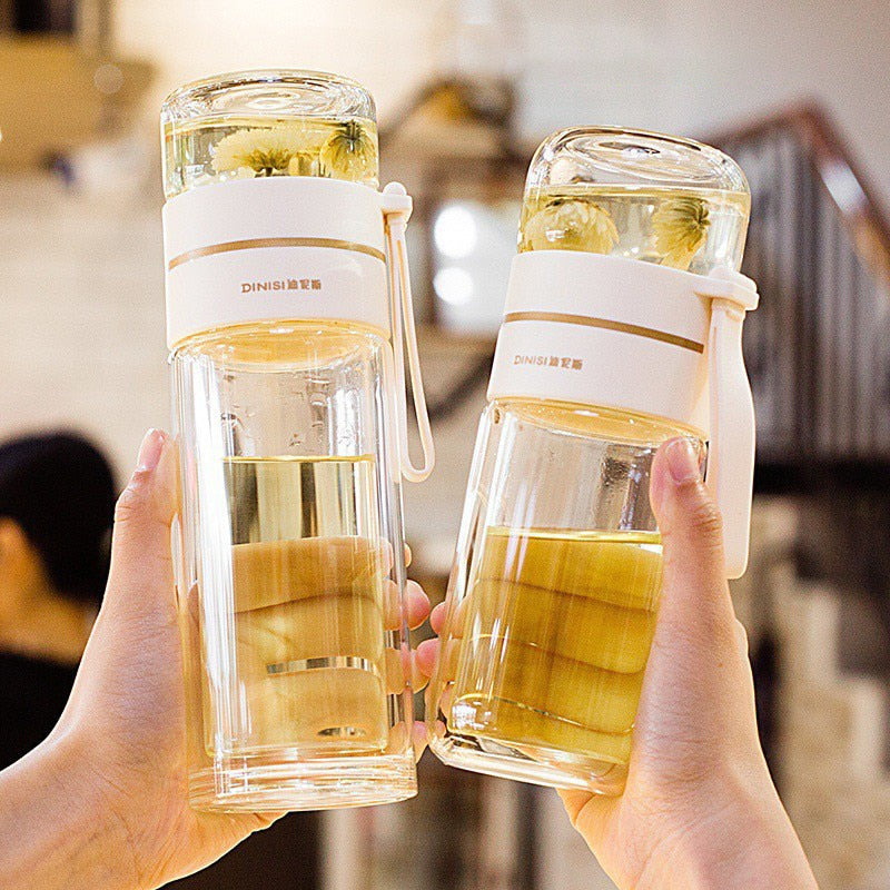 Doppelwandige Glas-Trinkflasche mit Teesieb und Trennbecher